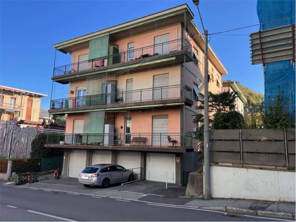 appartamento in affitto a Como in zona Muggiò