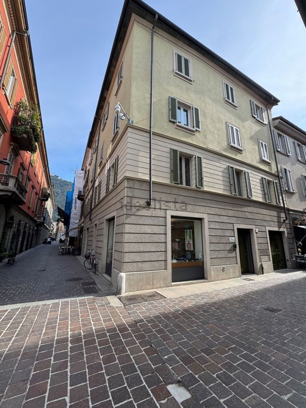 locale commerciale in affitto a Como in zona Como Centro
