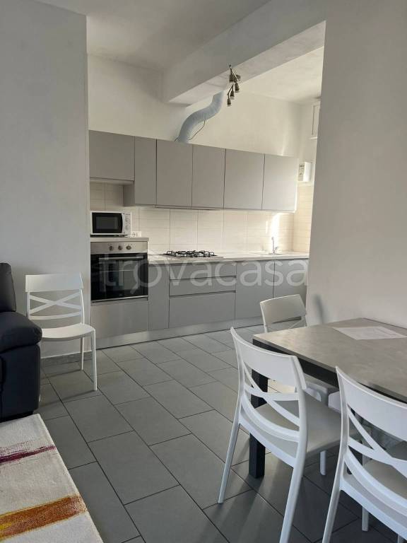 appartamento in affitto a Como in zona Albate