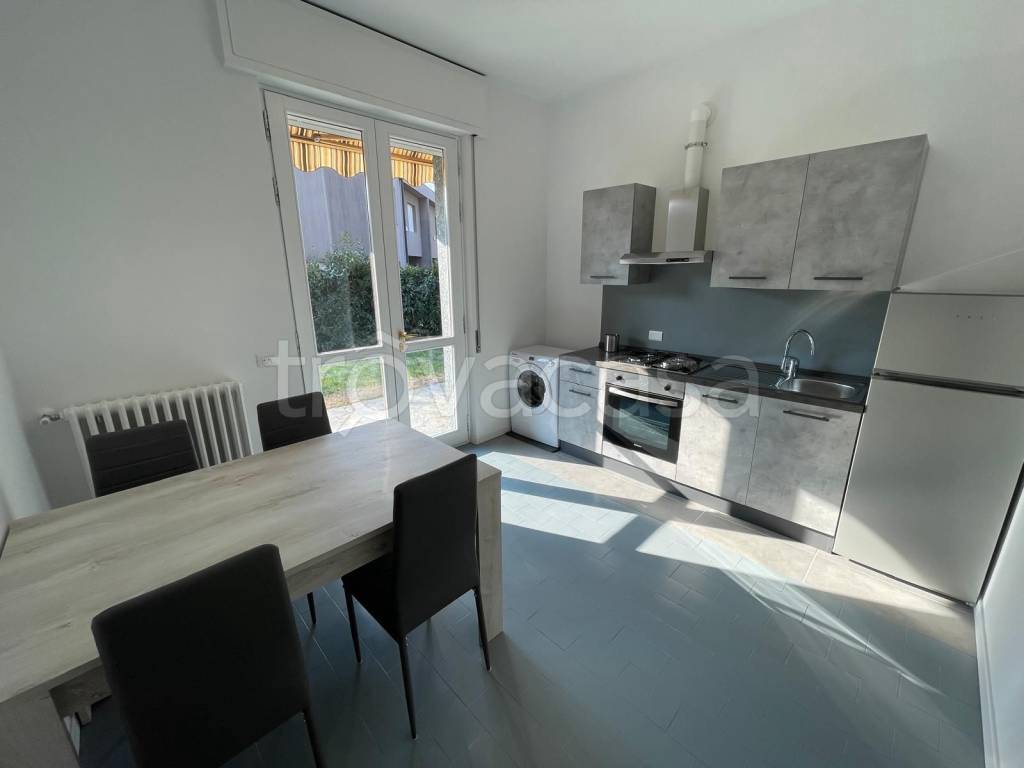 appartamento in affitto a Como in zona Albate