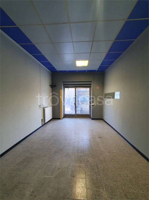 negozio in affitto a Como in zona Como Centro