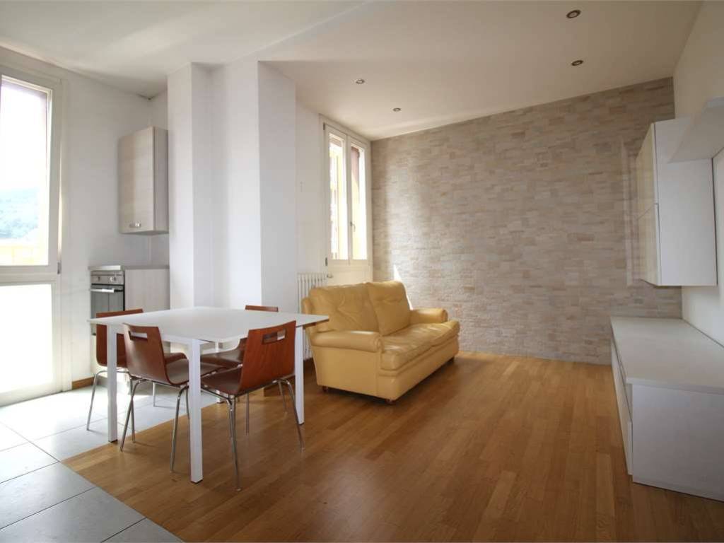 appartamento in affitto a Como in zona Borghi