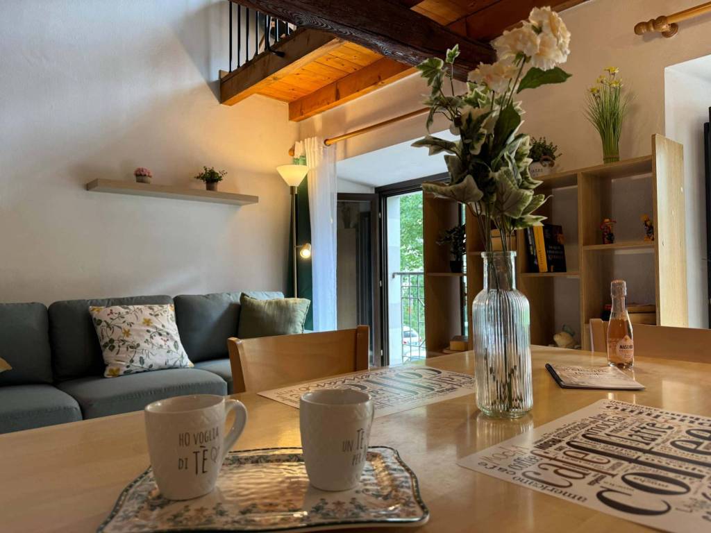 appartamento in affitto a Como in zona Lora