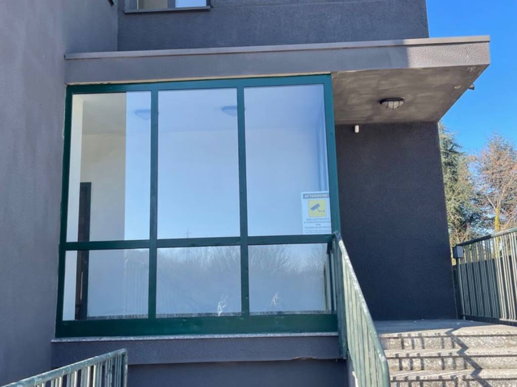 negozio in affitto a Como in zona Rebbio