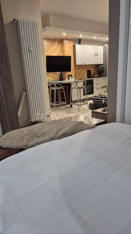 appartamento in affitto a Como in zona Tavernola