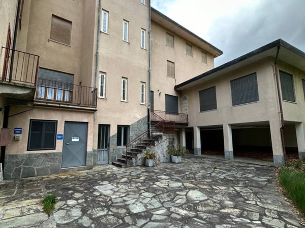 negozio in affitto a Como in zona Prudenziana