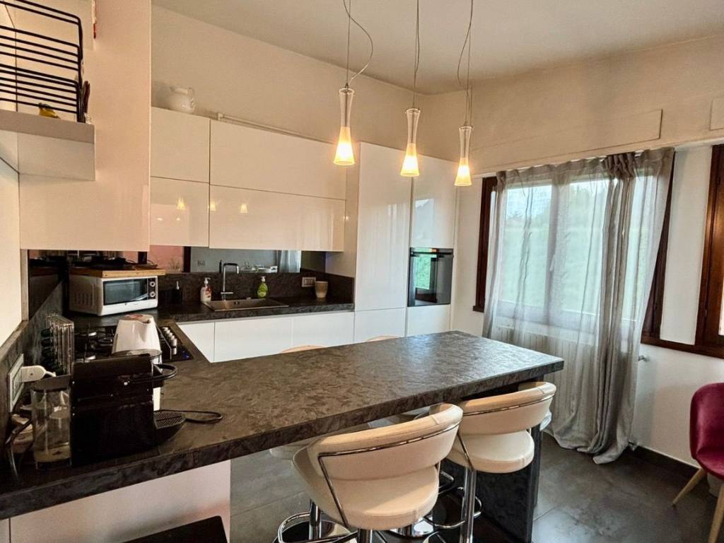 appartamento in affitto a Como in zona Borghi