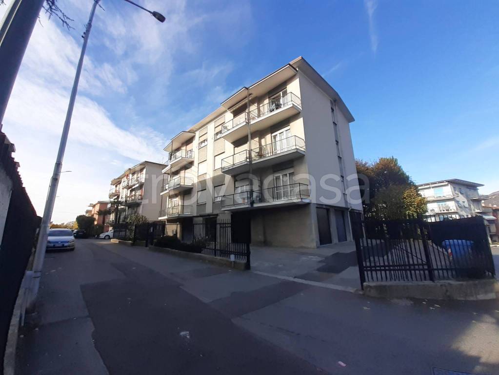 appartamento in affitto a Como in zona Albate