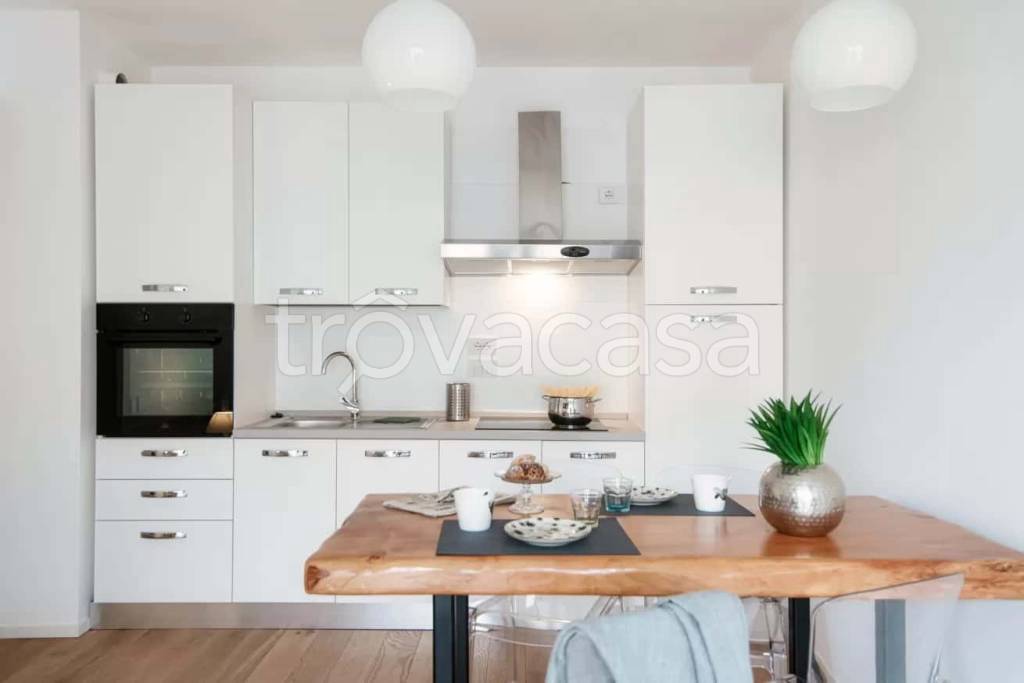 appartamento in affitto a Como in zona Como Centro