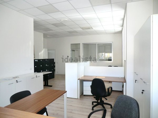 ufficio in affitto a Como in zona Albate