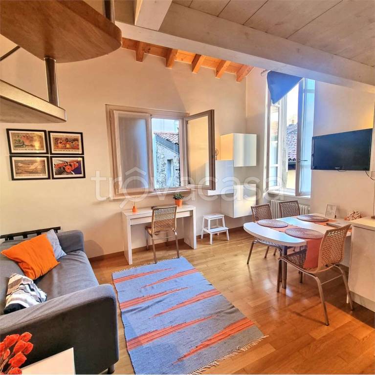 appartamento in affitto a Como in zona Como Centro