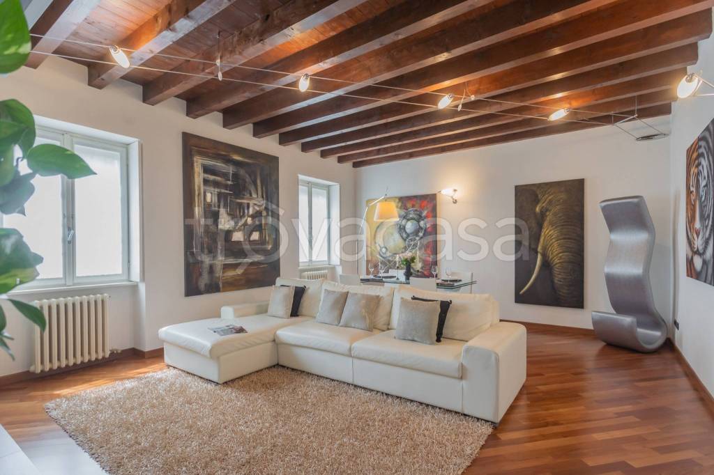 appartamento in affitto a Como in zona Valduce