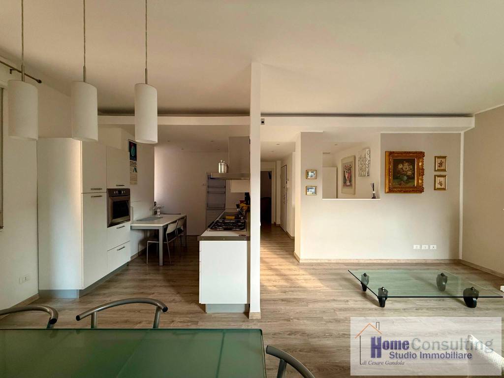 appartamento in affitto a Como in zona Borghi