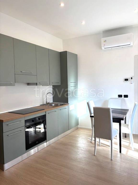 appartamento in affitto a Como in zona Viale Varese