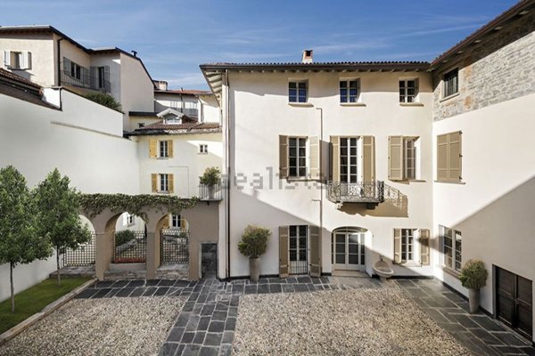 ufficio in affitto a Como in zona Como Centro