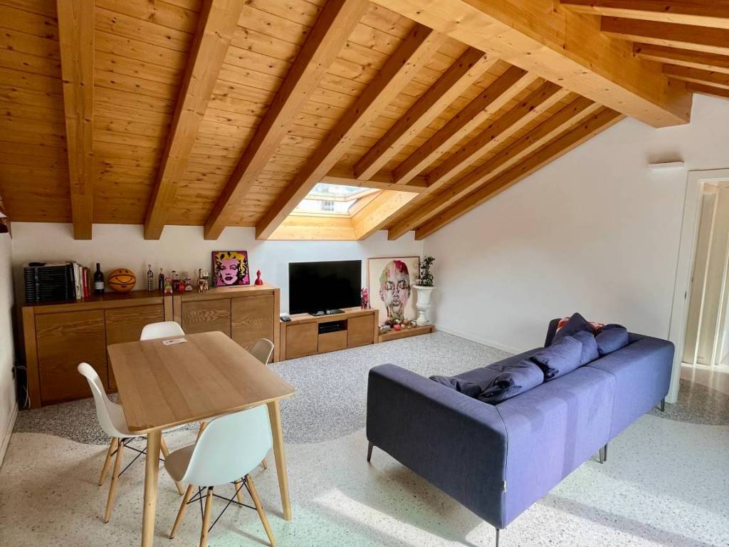 appartamento in affitto a Como in zona Prudenziana