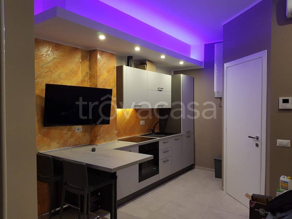 appartamento in affitto a Como in zona Tavernola