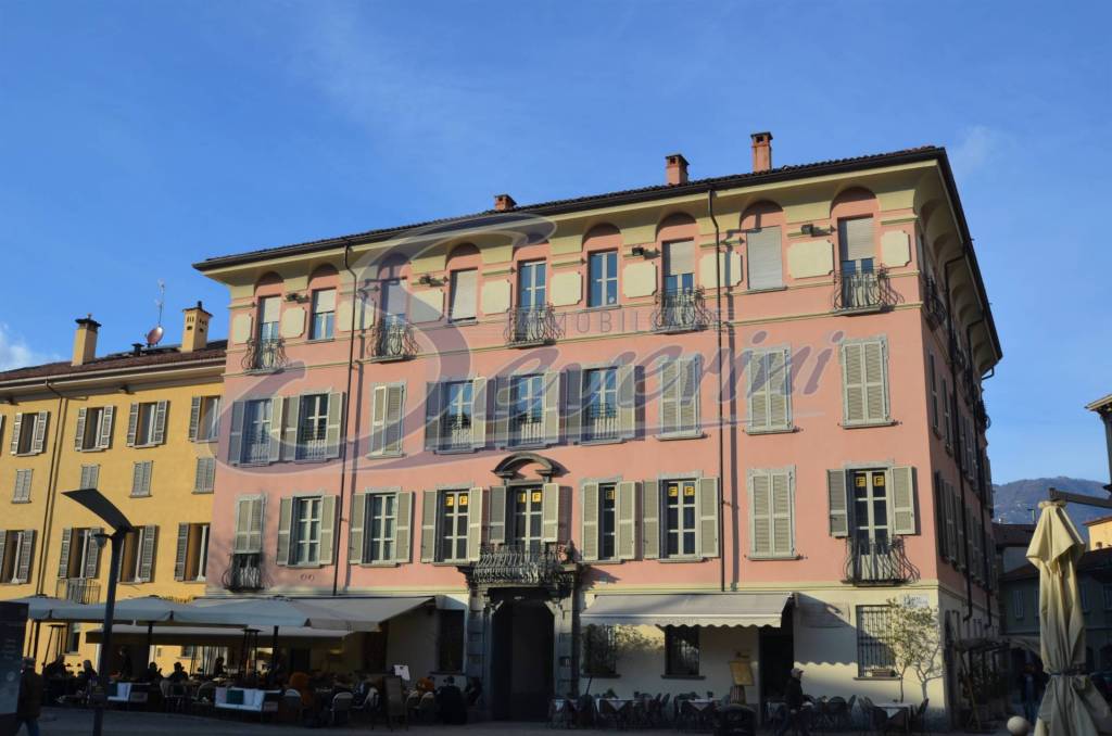 appartamento in affitto a Como in zona Piazza Volta