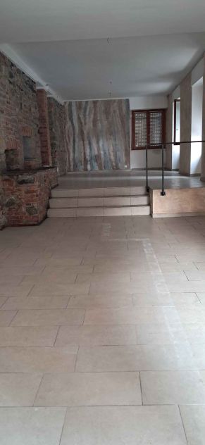 negozio in affitto a Como
