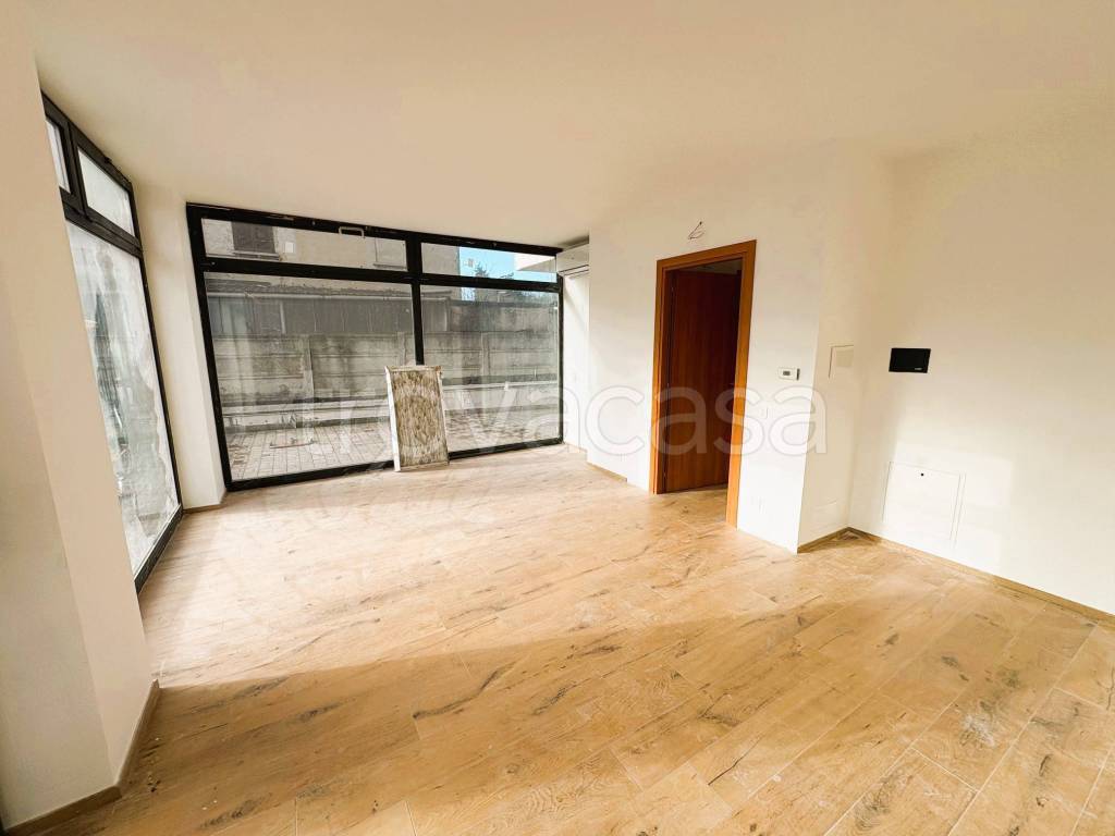 ufficio in affitto a Como in zona Camerlata