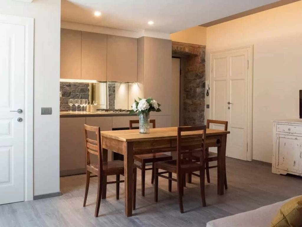 appartamento in affitto a Como in zona Borghi