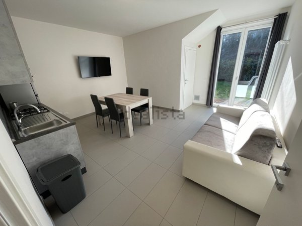 appartamento in affitto a Como in zona Albate