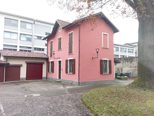 appartamento in affitto a Como in zona Lora