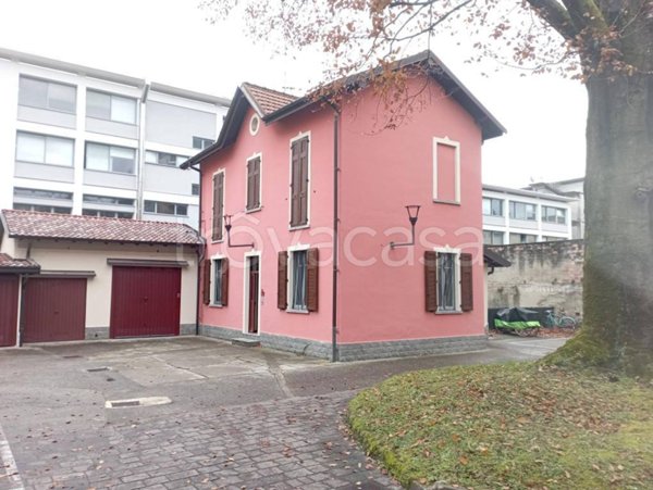 appartamento in affitto a Como