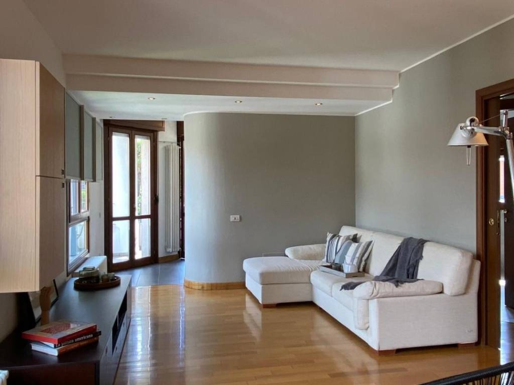 appartamento in affitto a Como in zona Monte Olimpino