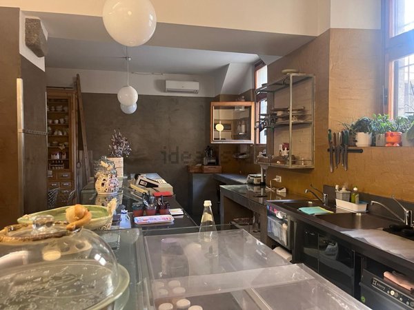 negozio in affitto a Como in zona Como Centro