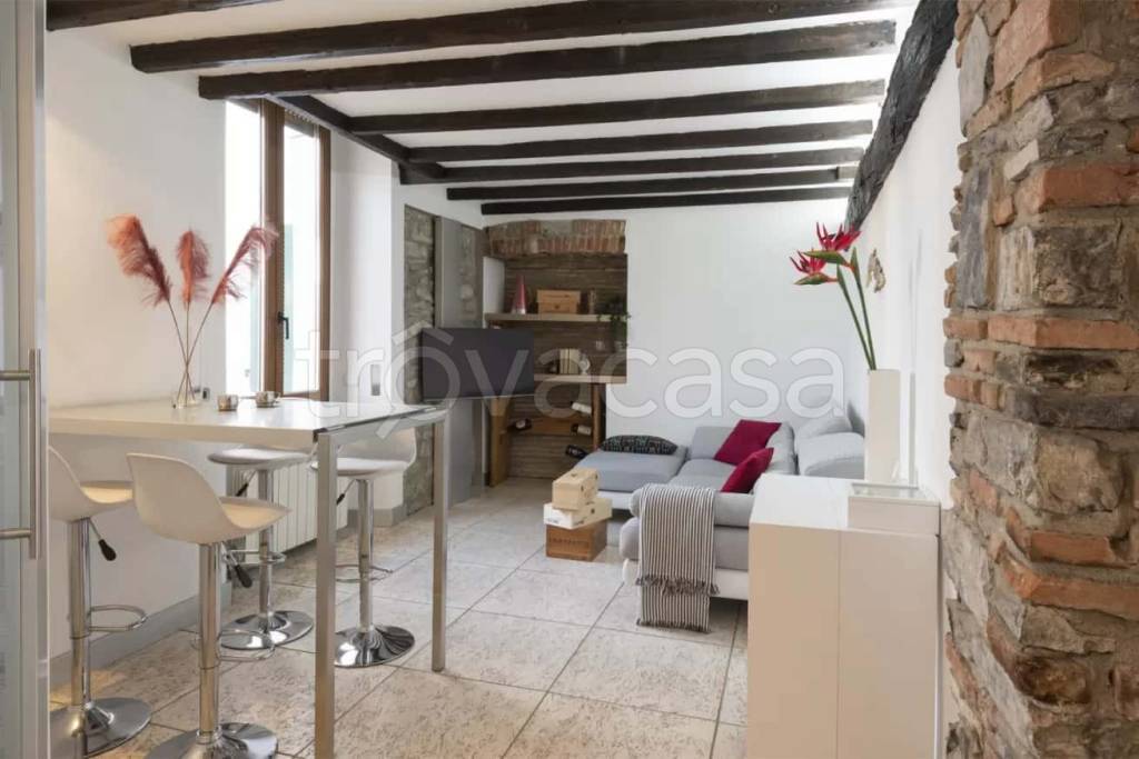 appartamento in affitto a Como in zona Como Centro