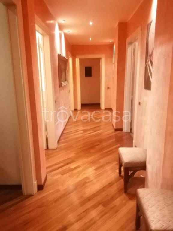 ufficio in affitto a Como in zona Borghi