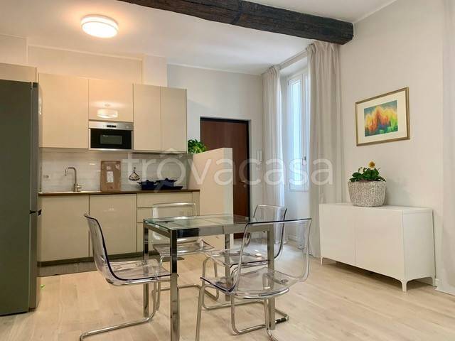 appartamento in affitto a Como in zona Borghi