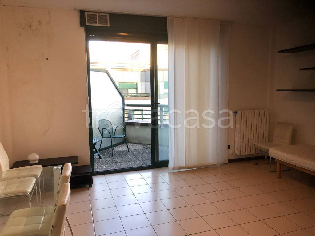 appartamento in affitto a Como in zona Lora