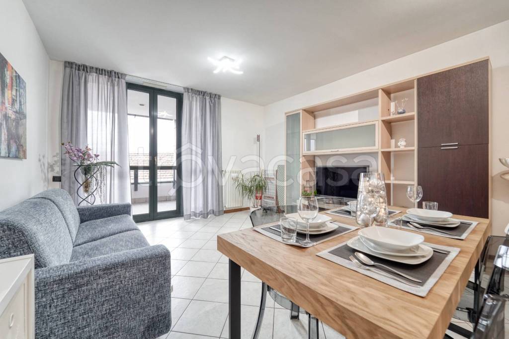 appartamento in affitto a Como in zona Borghi