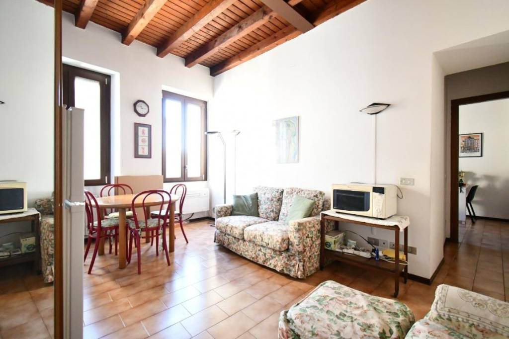 appartamento in affitto a Como in zona Borghi