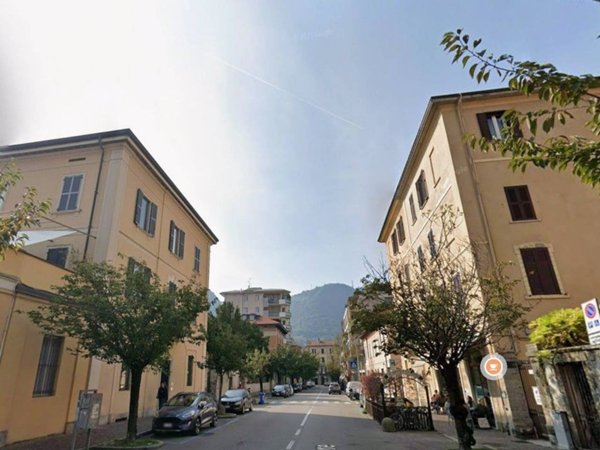appartamento in affitto a Como in zona Borghi