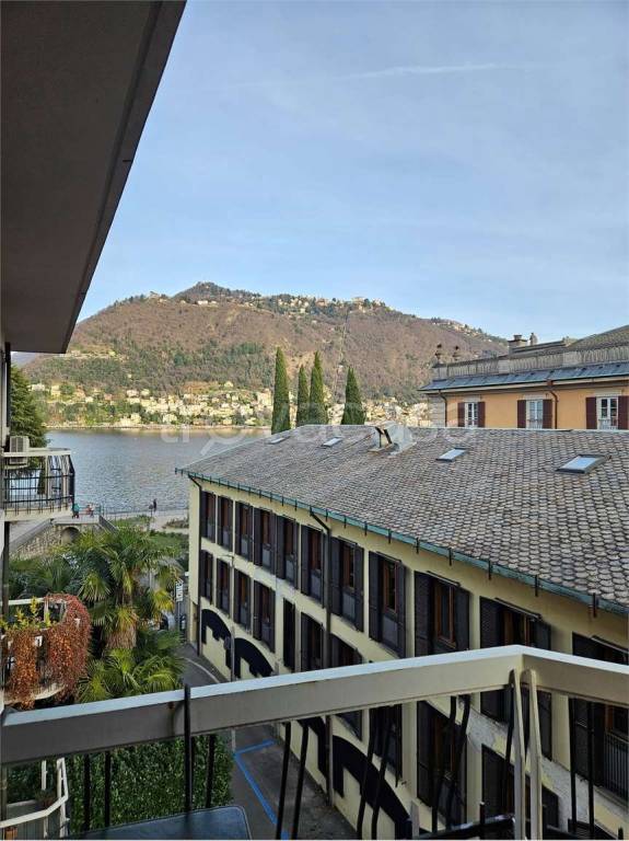 appartamento in affitto a Como in zona Villa Olmo