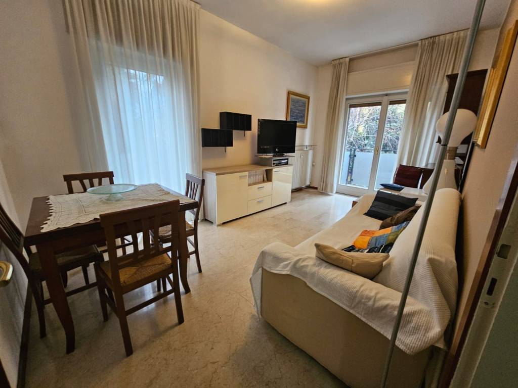 appartamento in affitto a Como in zona Villa Olmo