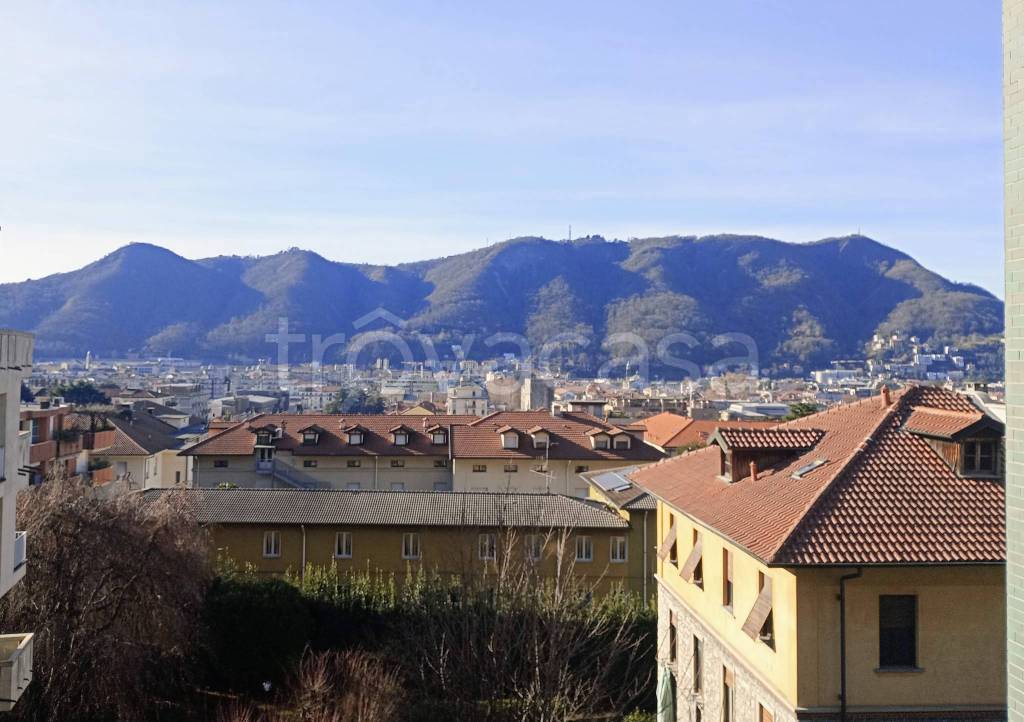 appartamento in affitto a Como in zona Valduce