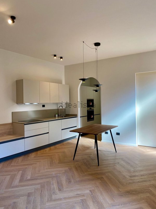 appartamento in affitto a Como in zona Borghi