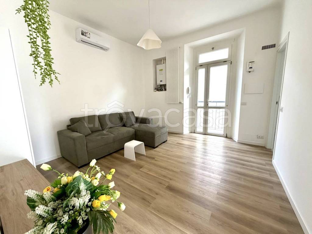 appartamento in affitto a Como in zona Borghi