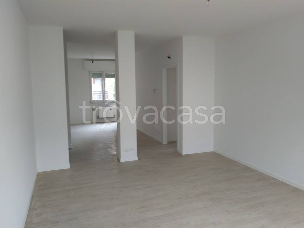 appartamento in affitto a Como in zona Lora