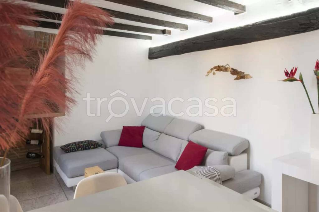 appartamento in affitto a Como in zona Como Centro