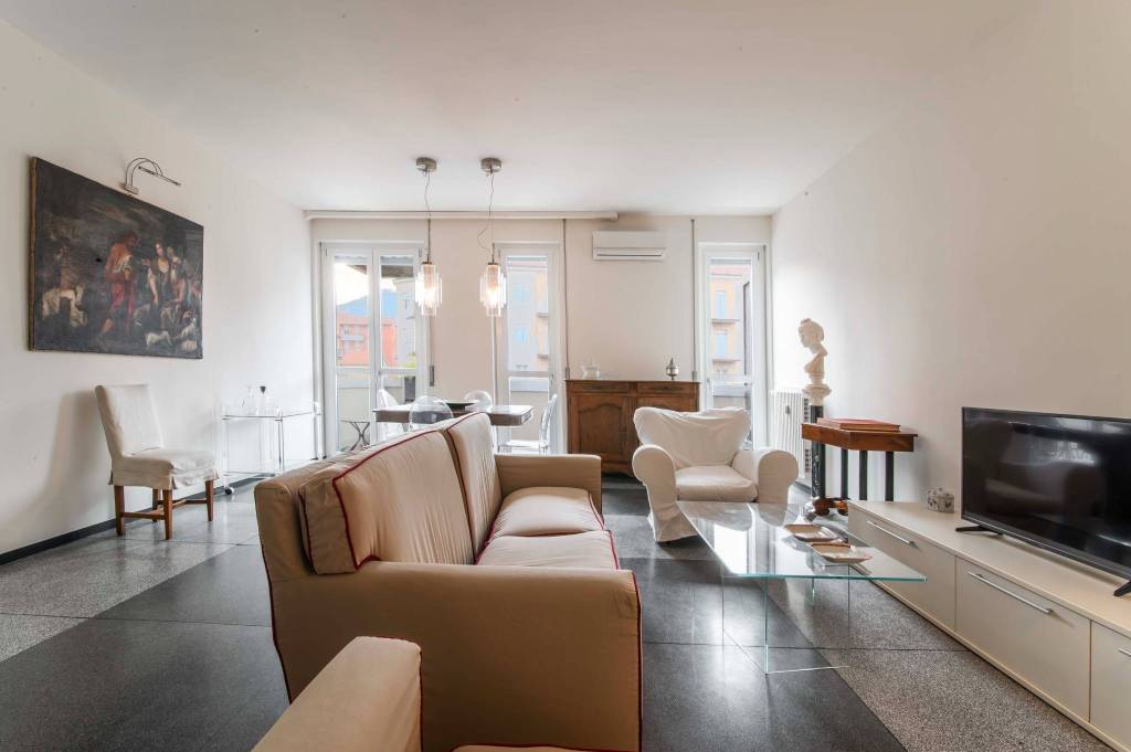 appartamento in affitto a Como in zona Borghi