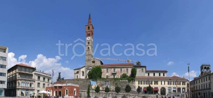 appartamento in affitto a Como in zona Borghi