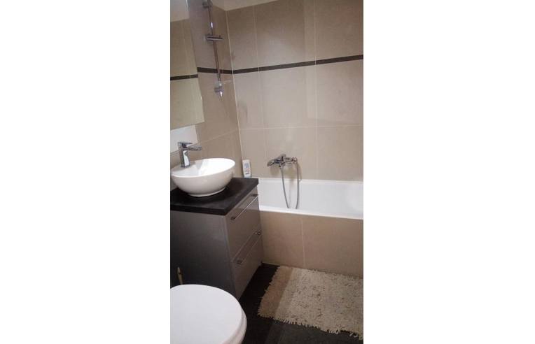 appartamento in affitto a Como in zona Acquanera