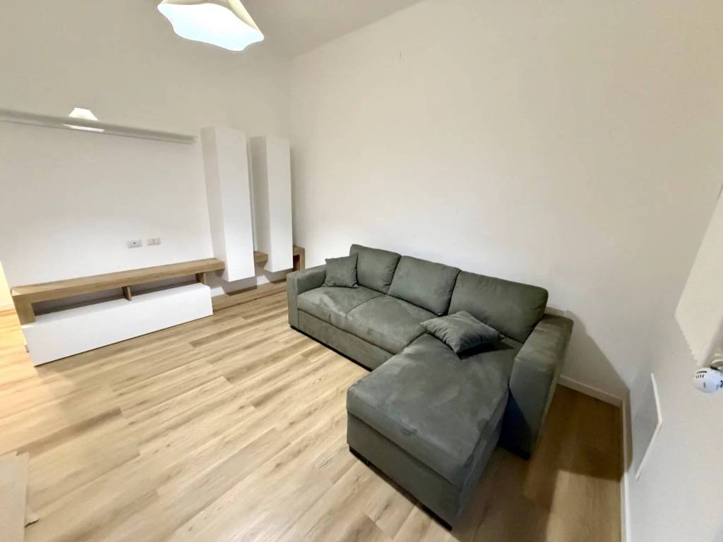 appartamento in affitto a Como in zona Borghi