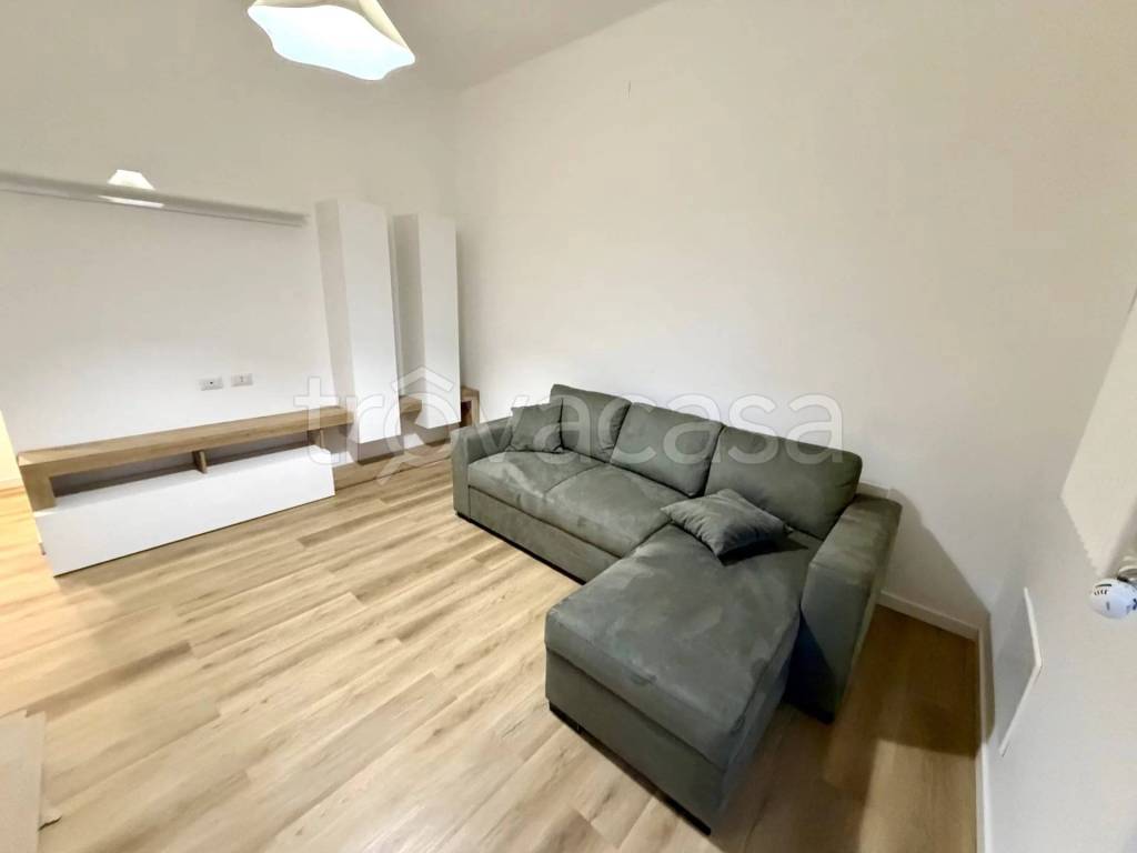 appartamento in affitto a Como in zona Borghi