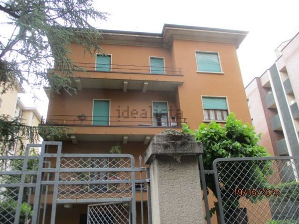 appartamento in affitto a Como in zona Borghi